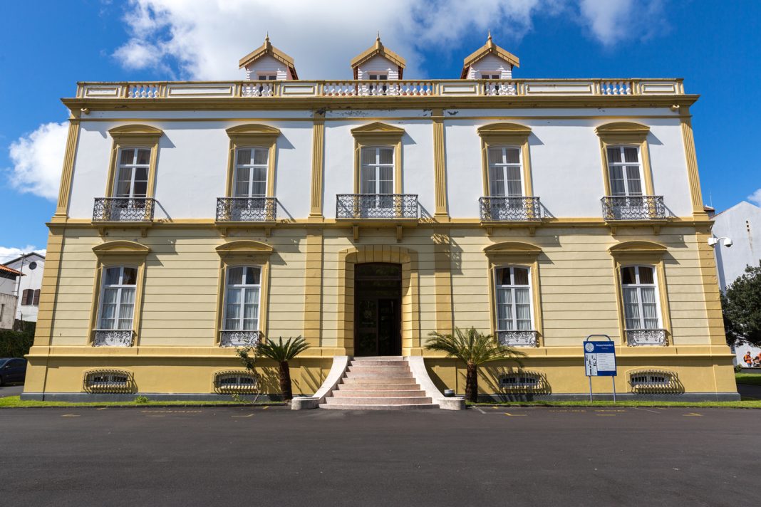 A Universidade dos Açores preencheu 100% das vagas na 1.ª fase do CNA em 12 cursos