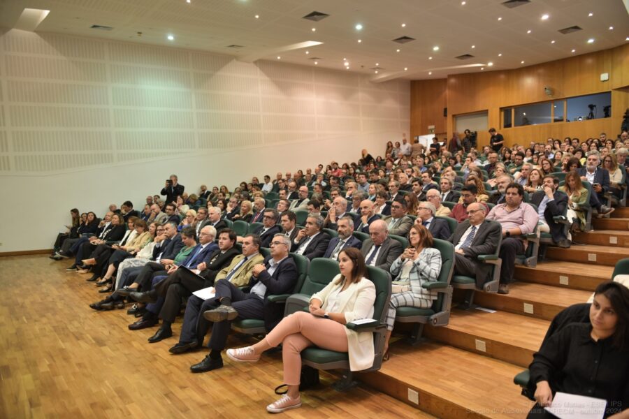 Reitora da UAc marca presença no 45.º aniversário do Instituto Politécnico de Setúbal