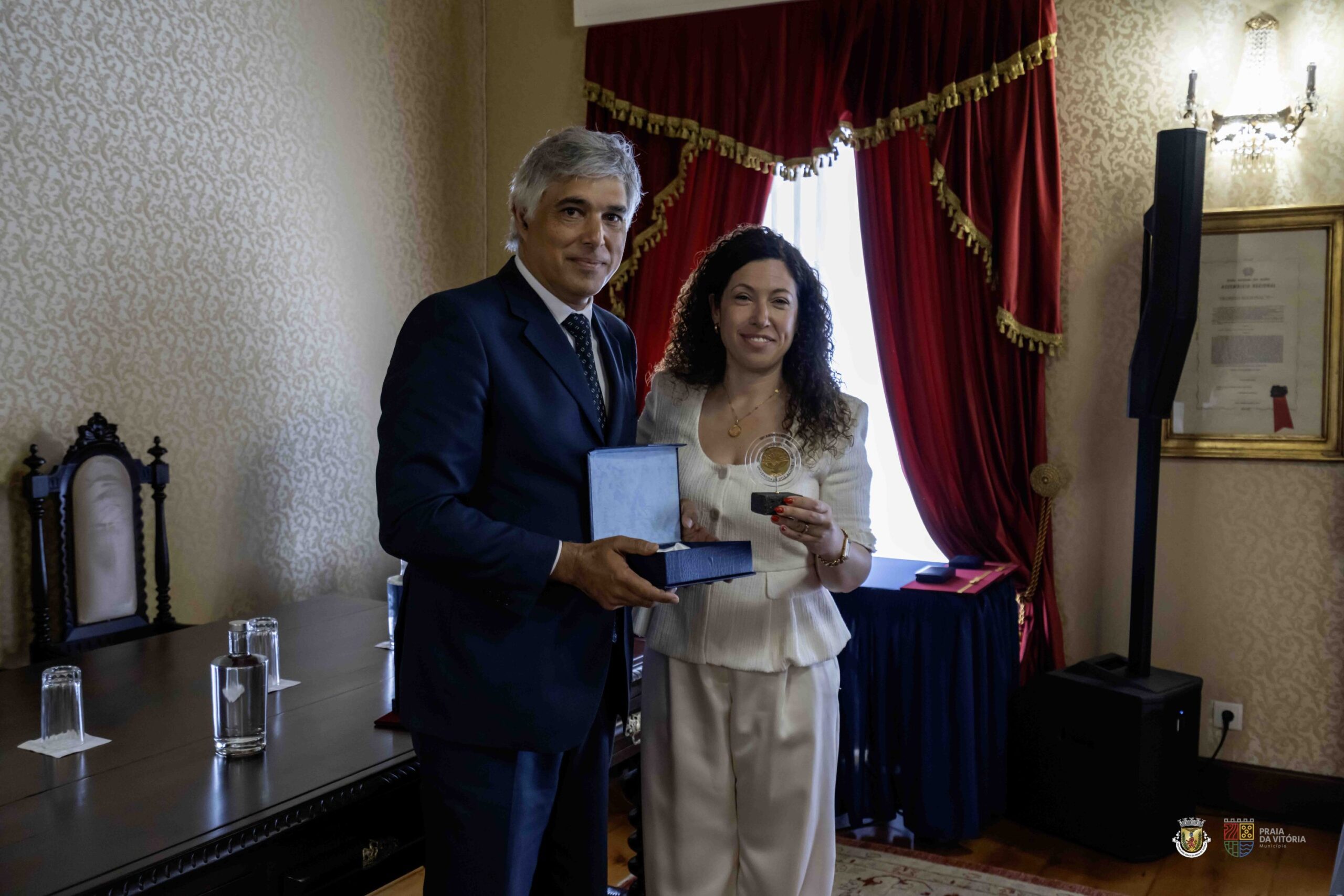 Medalha Municipal Prata atribuída à UAc 