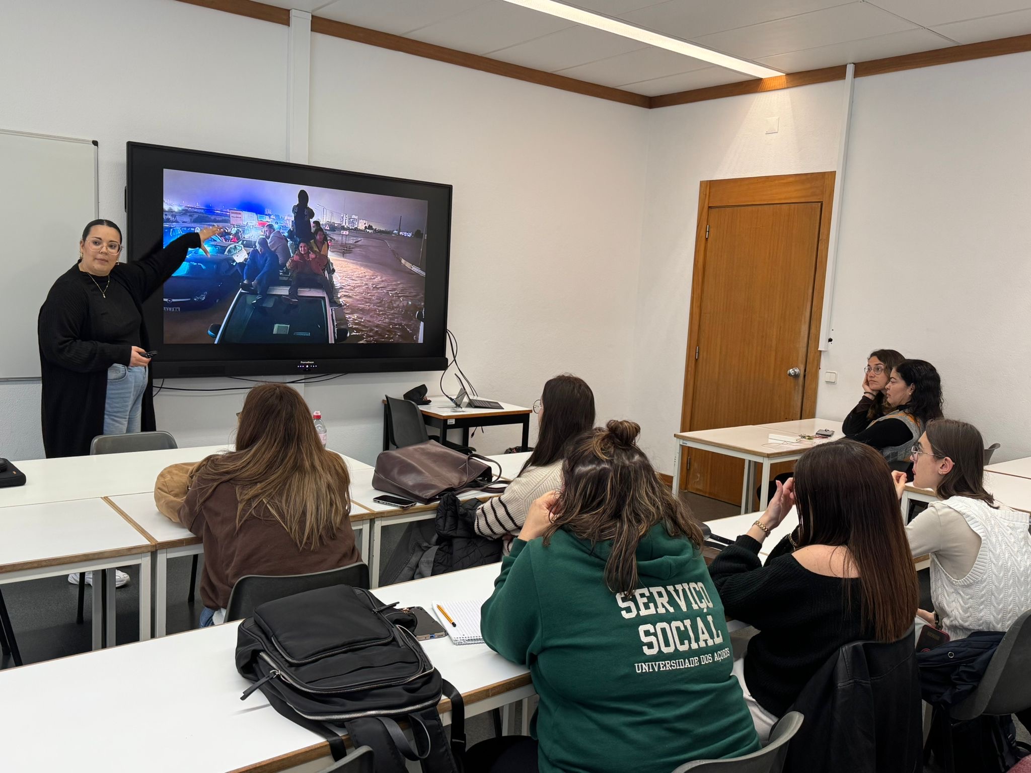 UAc reforça cooperação com a Universidade de Valência sobre catástrofes 