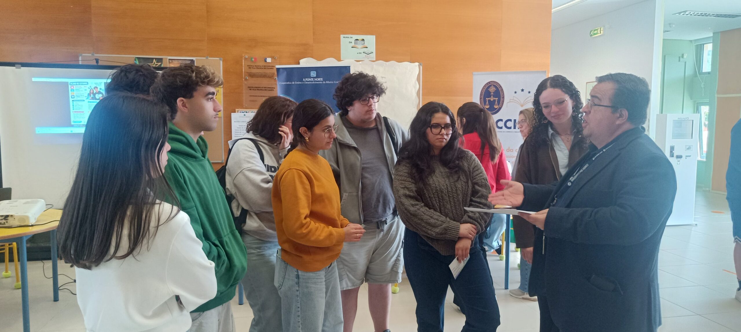 UAc dá a conhecer a sua oferta formativa em Vila Franca do Campo